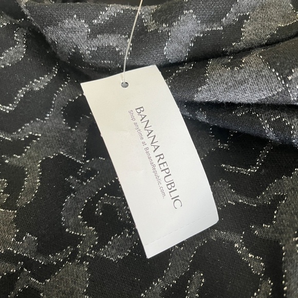 Banana Republic Pencil Skirt - Picture 4 of 6